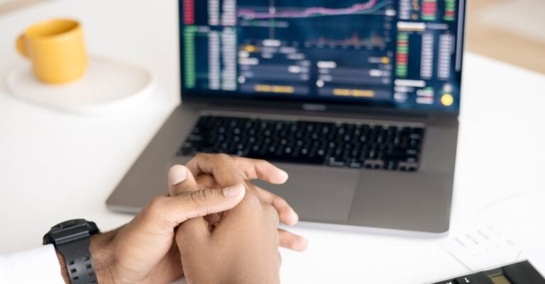 Try These Helpful Mobile Marketing Tips For Your Business